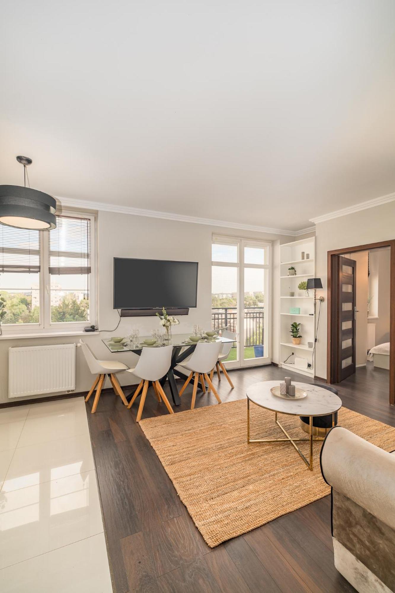 Apartment Cezar - 7th Floor, Balcony, Ac - By Rentujemy
